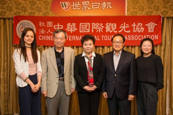 2016年理事長詹秀蓉於美國紐約拜訪名譽理事長暨世界日報副董事長李厚維先生